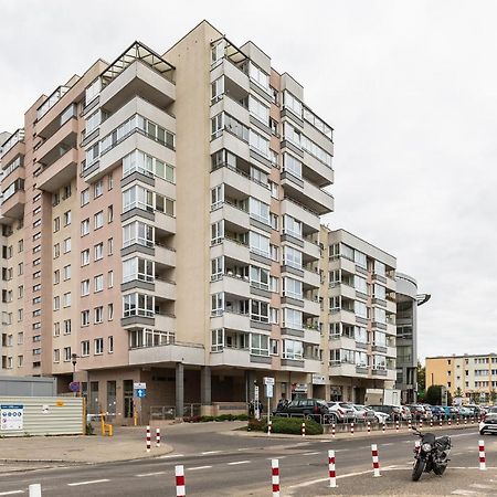 Апартаменты Superapart Konstancinska 2 Варшава Экстерьер фото