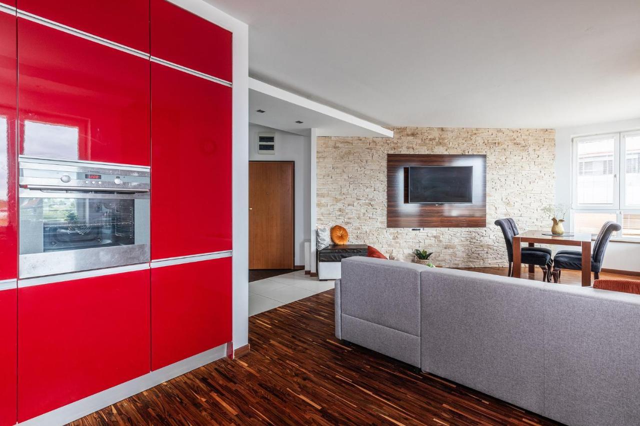 Апартаменты Superapart Konstancinska 2 Варшава Экстерьер фото